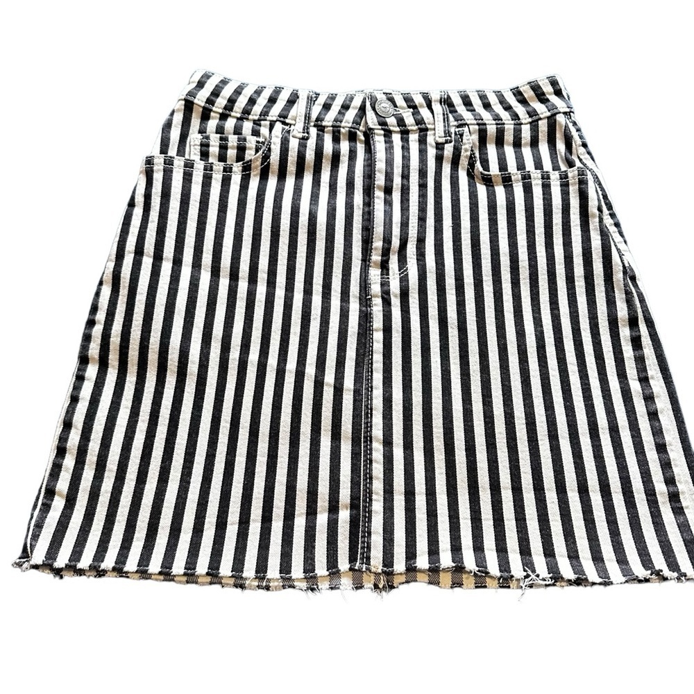Hollisters black white striped  cut off denim mini skirt 0